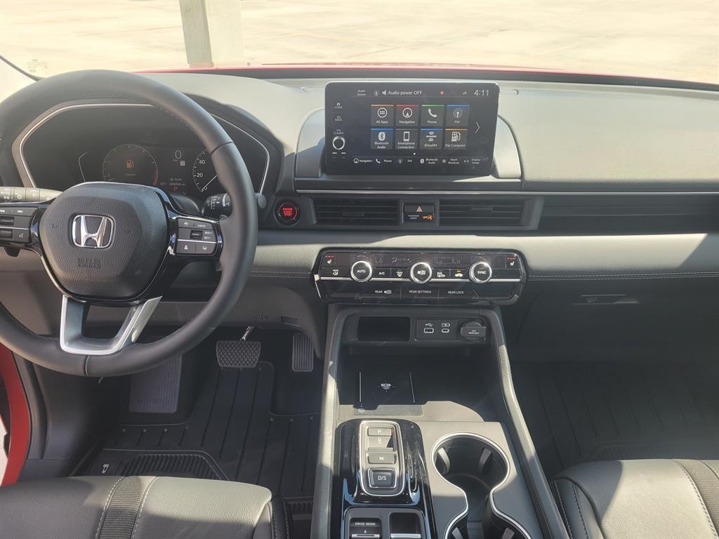 2025 Honda Pilot Touring photo 7