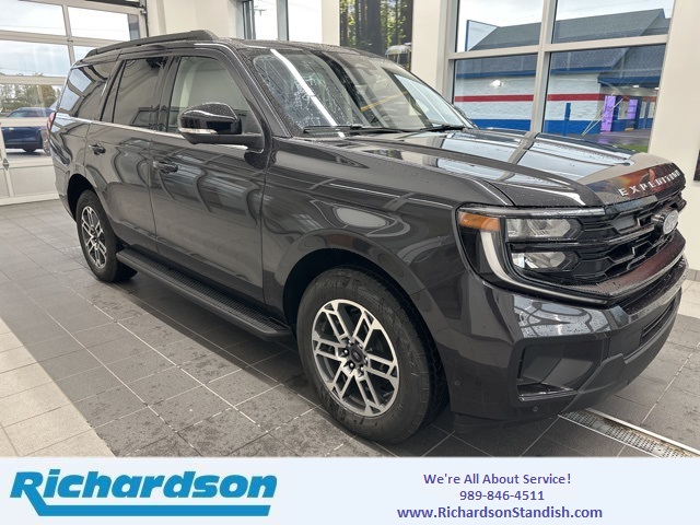 2025 Ford Expedition Active's photo