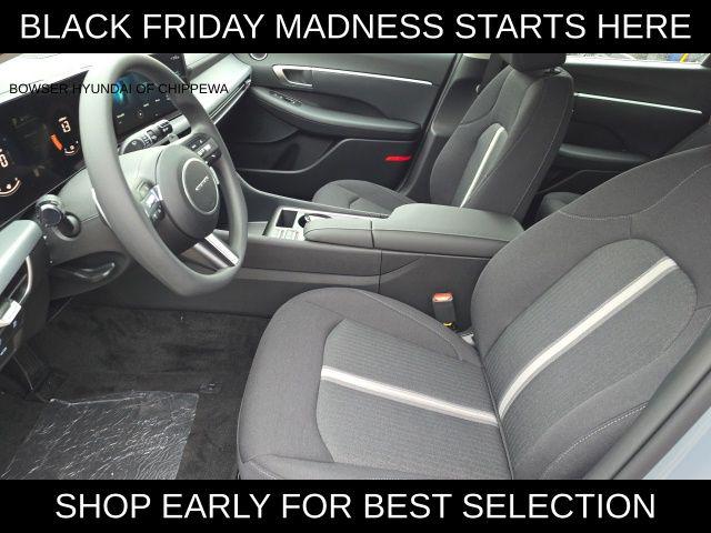 2026 Hyundai Sonata Hybrid Blue photo 4