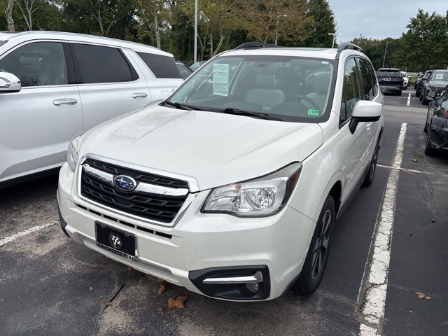 2017 Subaru Forester 2.5i Premium photo 2