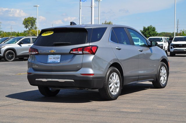 2023 Chevrolet Equinox LT photo 2