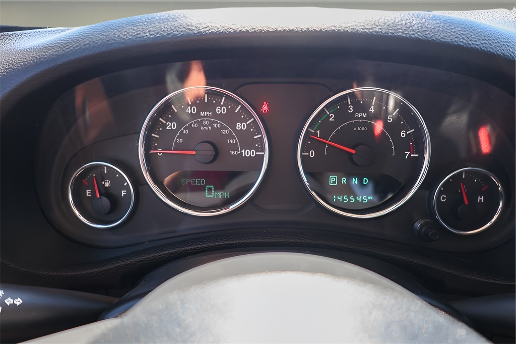 2015 Jeep Wrangler Unlimited Sahara photo 10