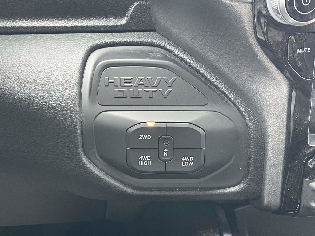 2025 Ram 2500 Big Horn photo 33