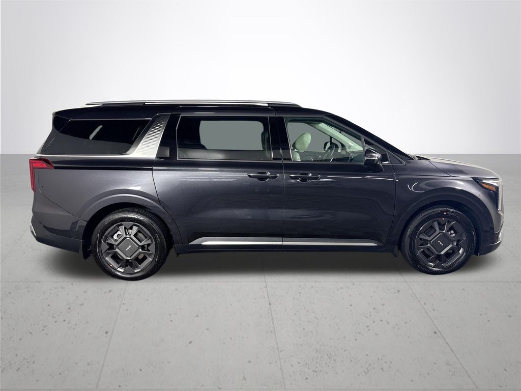 2026 Kia Carnival SX photo 4