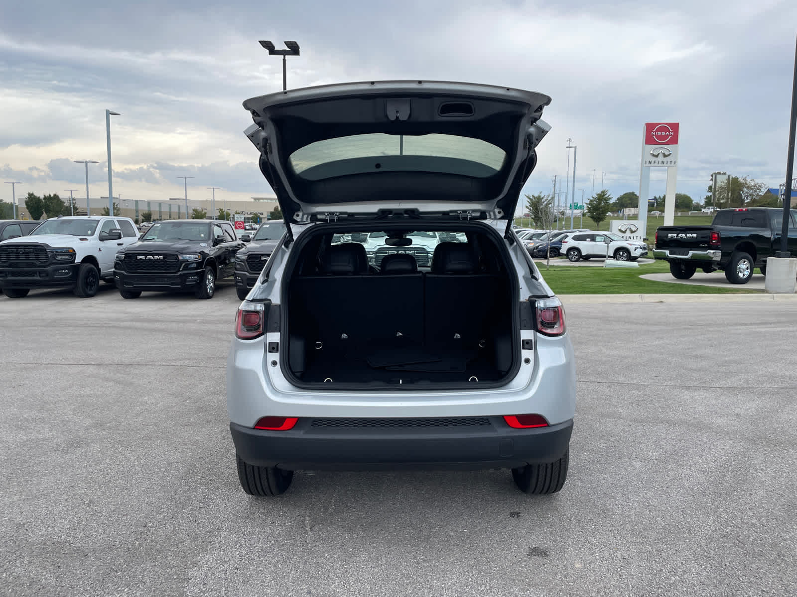2025 Jeep Compass Latitude photo 10