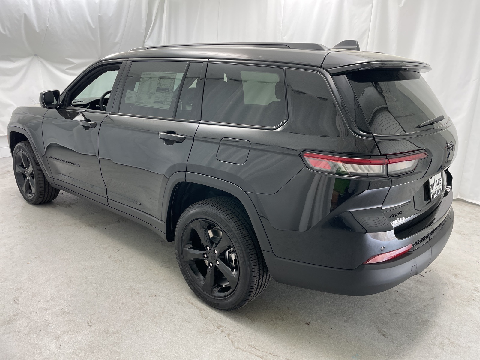2025 Jeep Grand Cherokee Altitude X photo 4