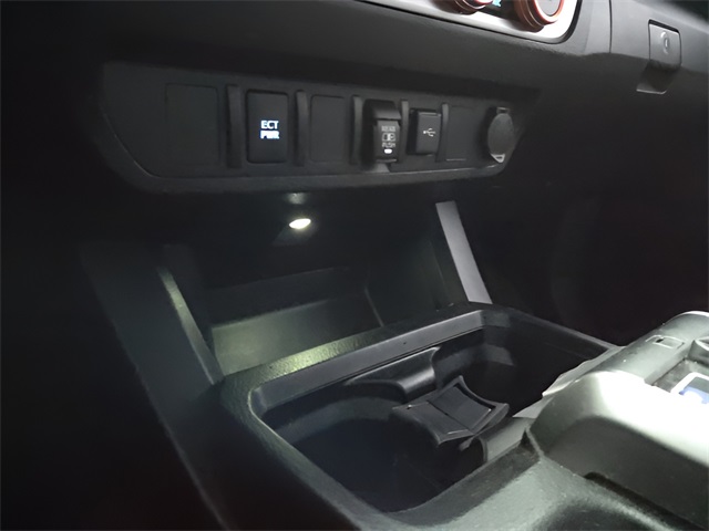 2021 Toyota Tacoma SR5 photo 24