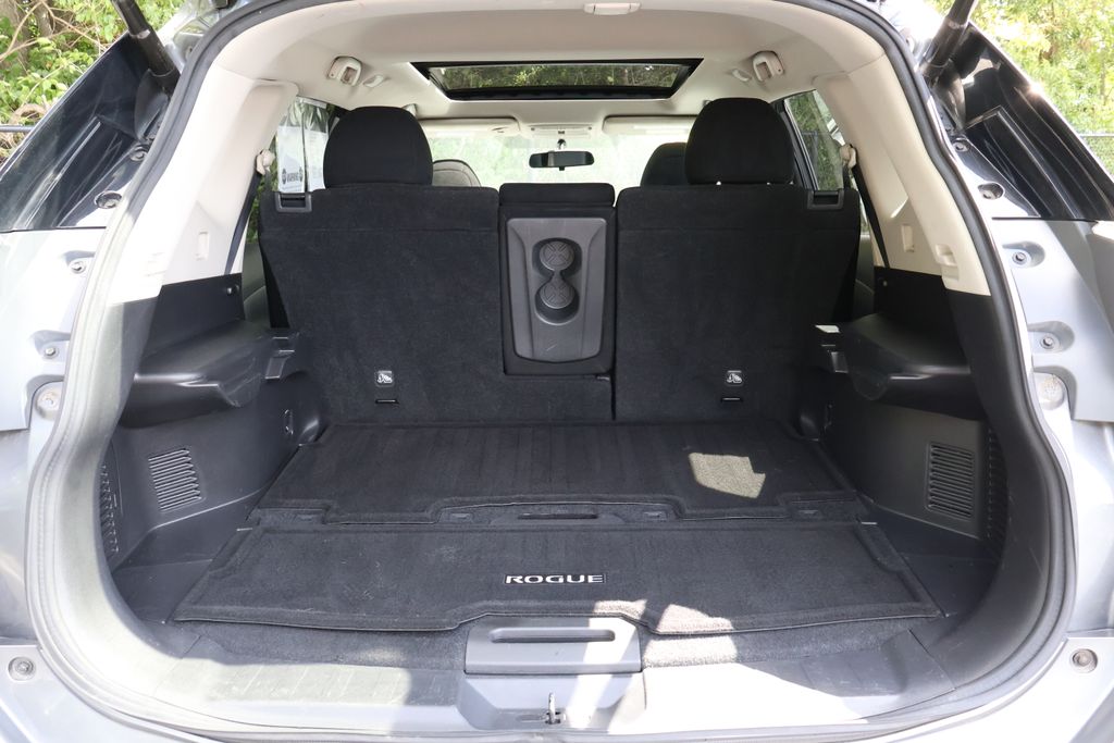 2016 Nissan Rogue SV photo 42
