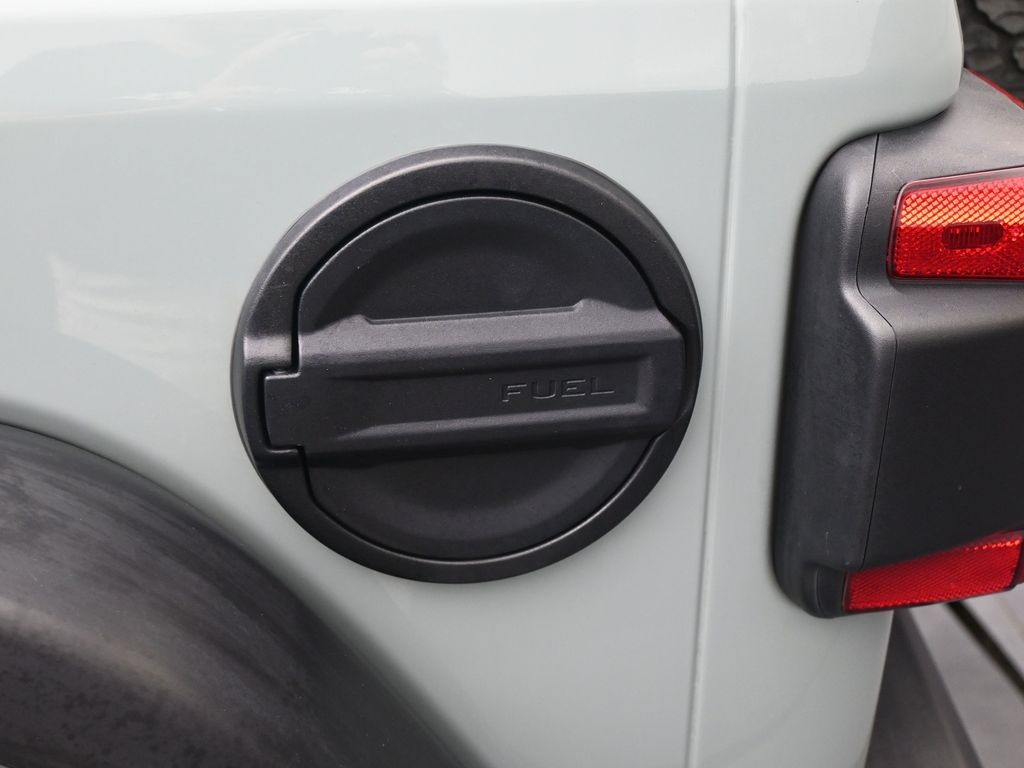 2024 Jeep Wrangler Rubicon photo 13