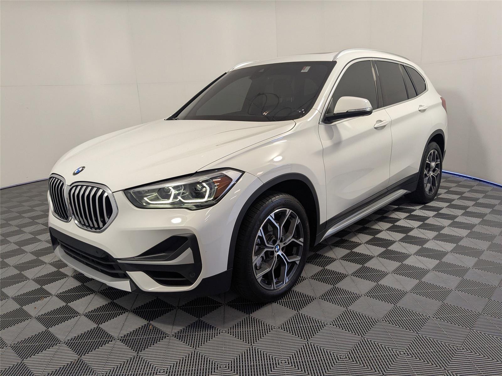 2021 BMW X1 28i's photo