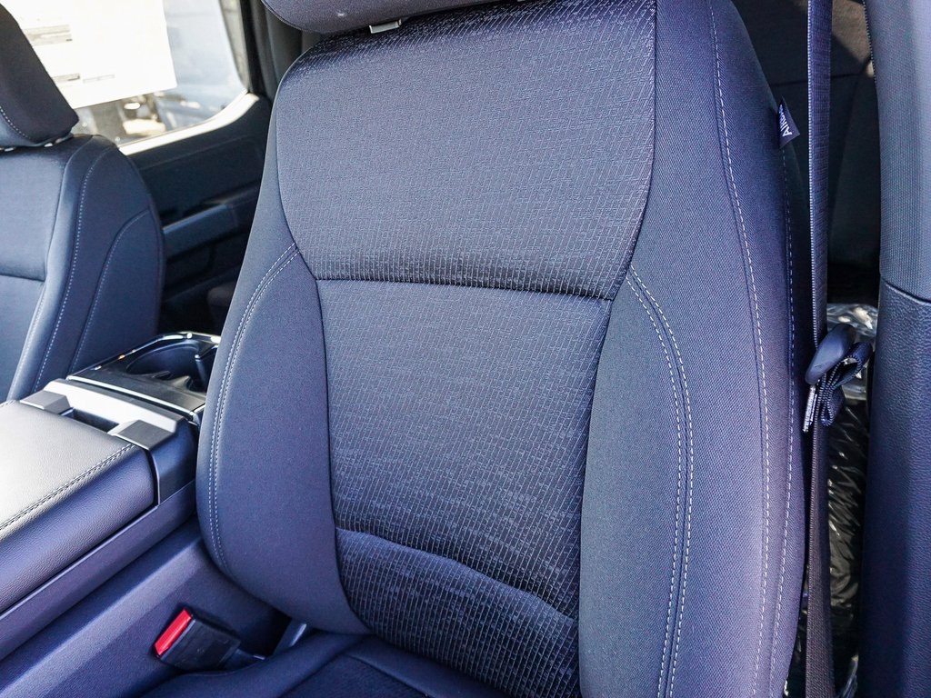 2025 Ford F-150 XLT photo 18