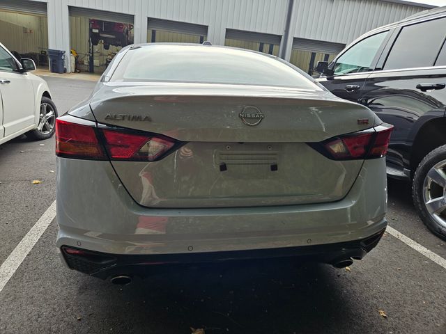 2024 Nissan Altima 2.5 SR photo 4
