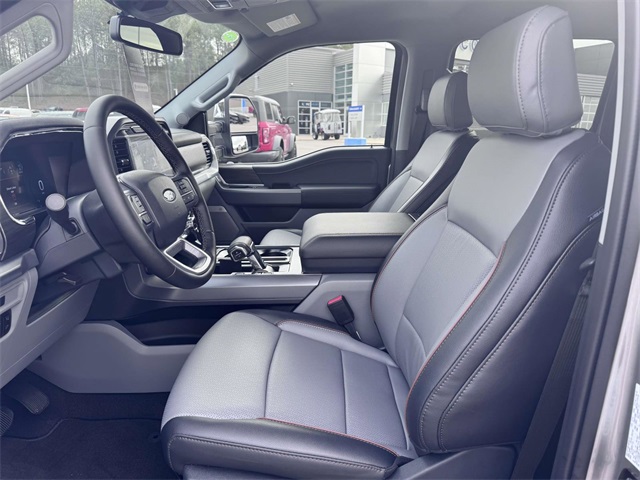 2025 Ford F-150 Lariat photo 9