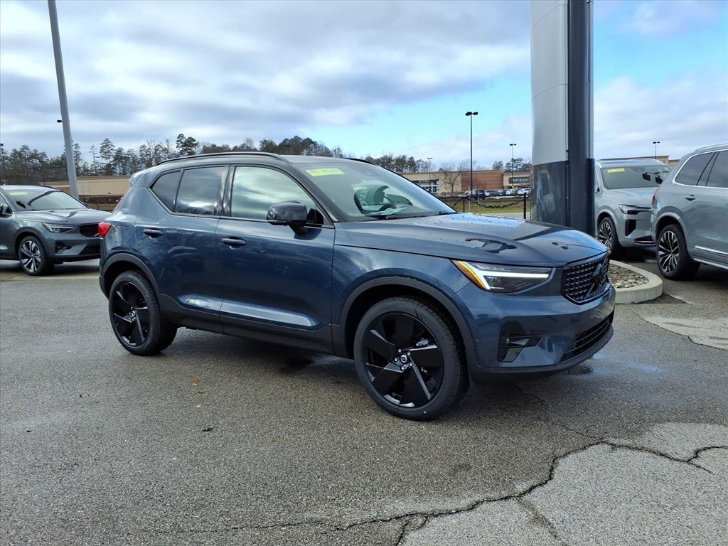 2026 Volvo XC40 Ultra Black Edition's photo
