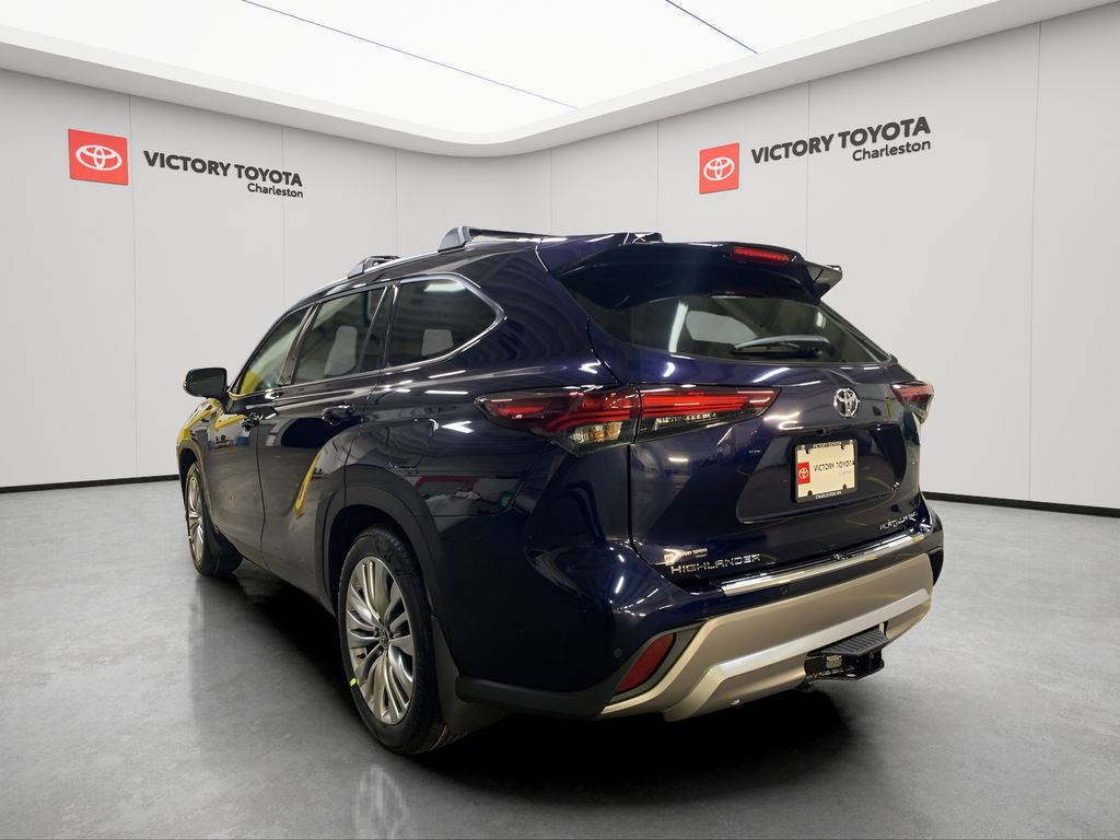 2026 Toyota Highlander XLE XSE Platinum Limited photo 3