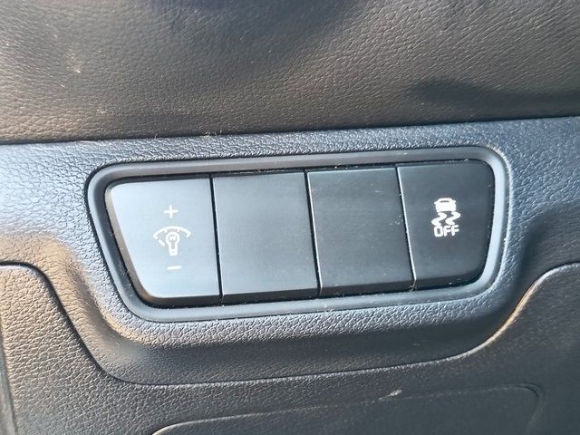2022 Kia Forte LXS photo 16