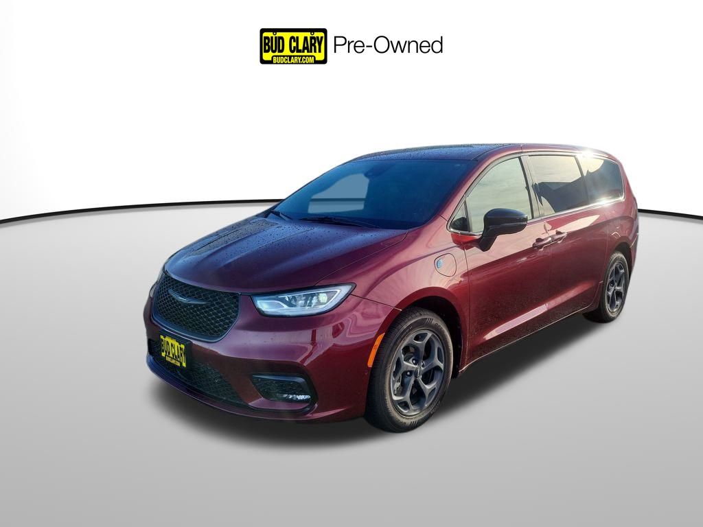 2023 Chrysler Pacifica Hybrid Limited's photo