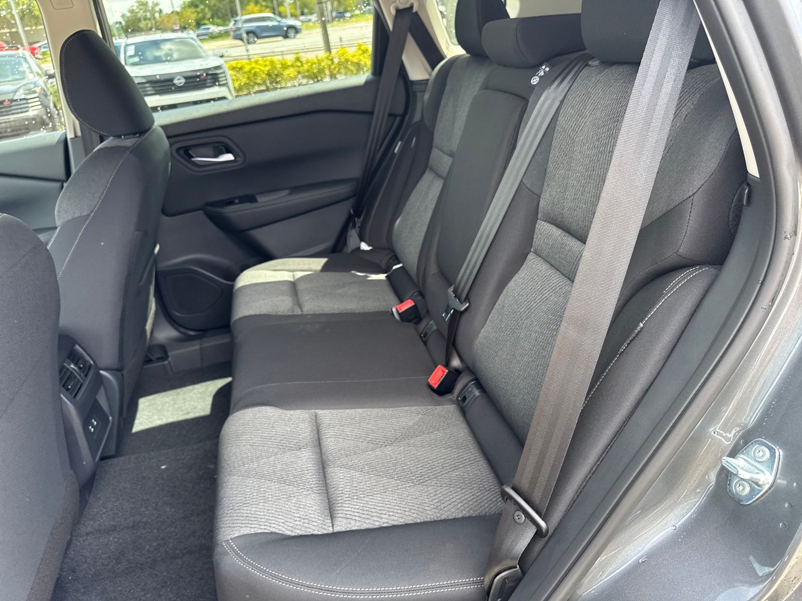 2026 Nissan Rogue SV photo 22