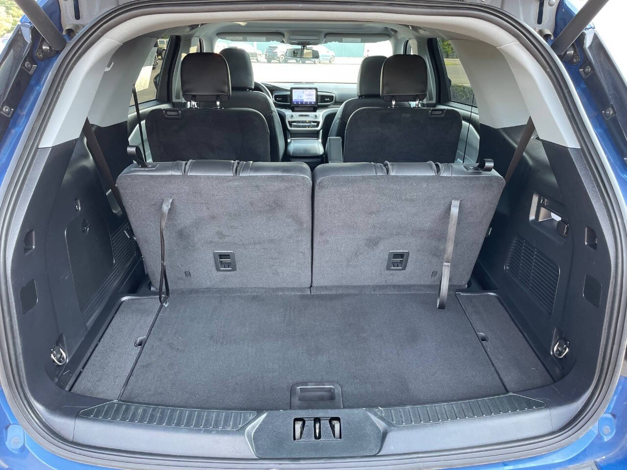 2022 Ford Explorer XLT photo 6