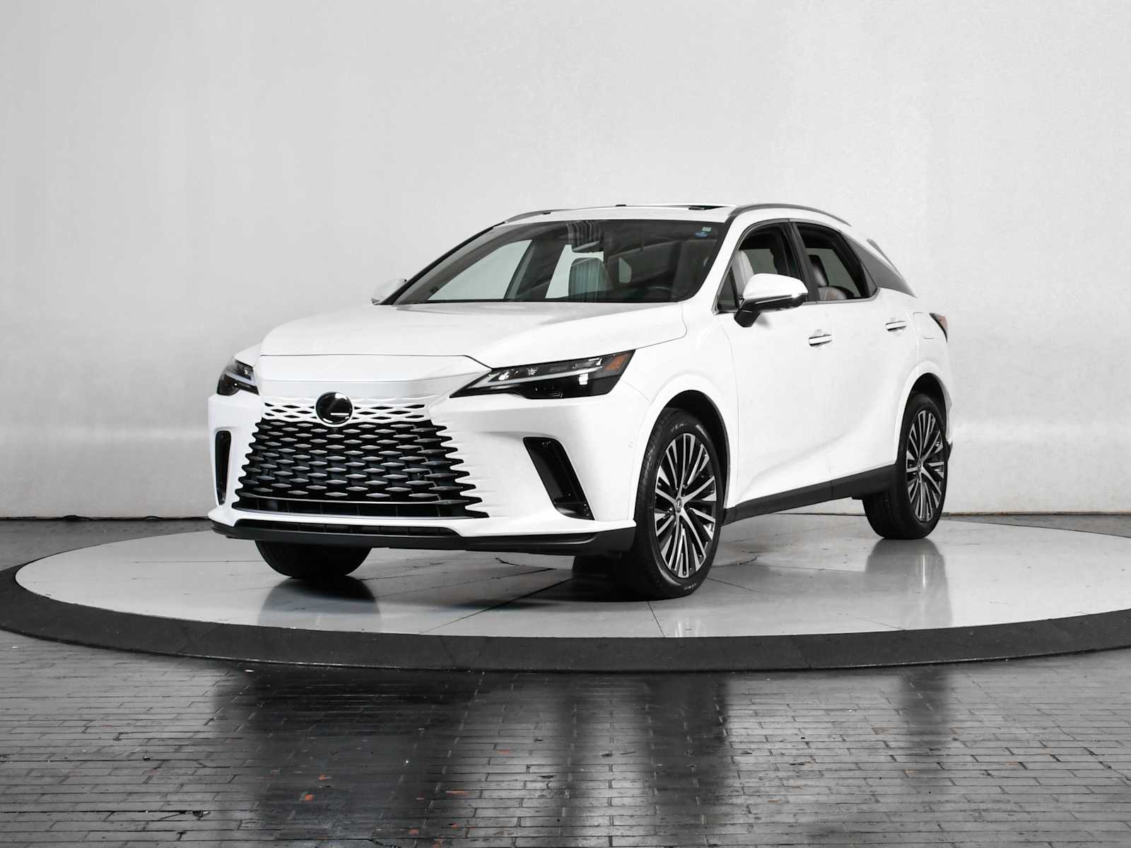 2025 Lexus RX 350's photo