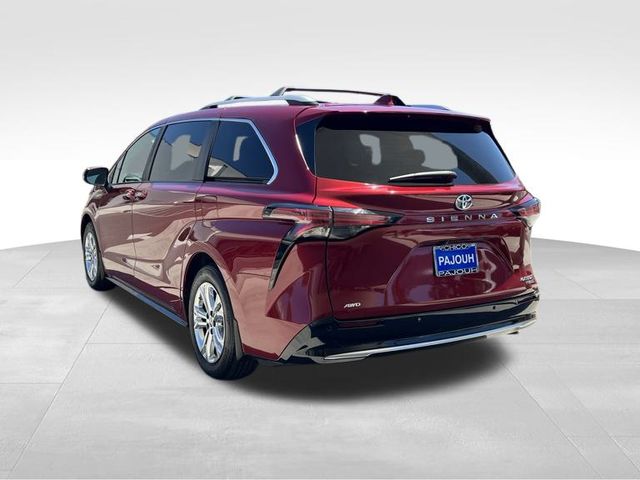 2024 Toyota Sienna Platinum photo 5