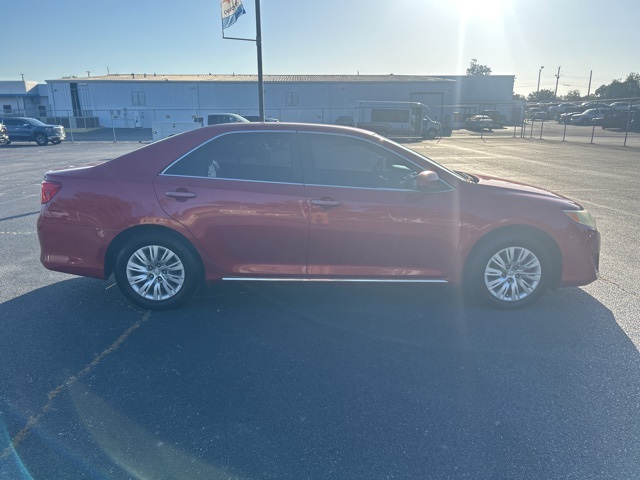 2013 Toyota Camry LE photo 5