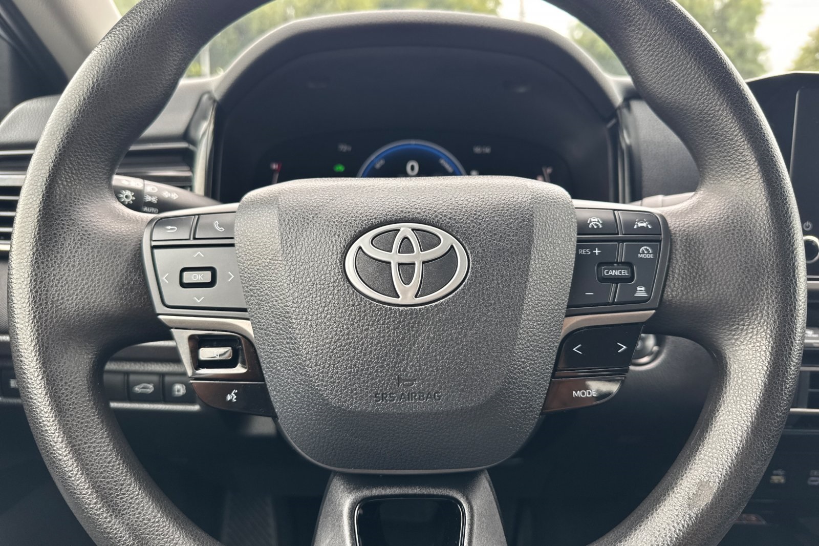 2025 Toyota Camry LE photo 24