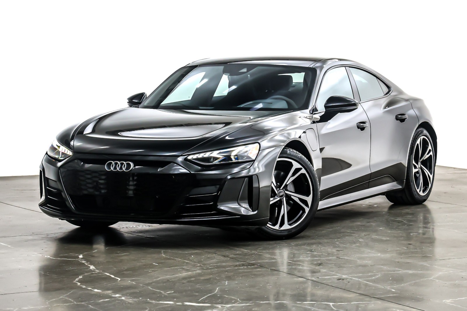 2022 Audi e-tron GT Premium Plus's photo