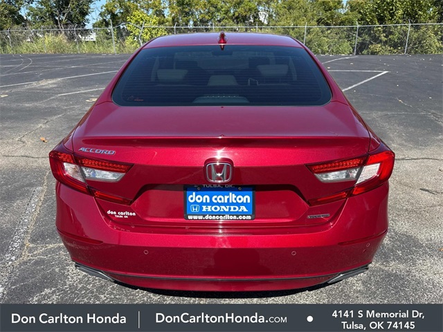 2018 Honda Accord Touring photo 4