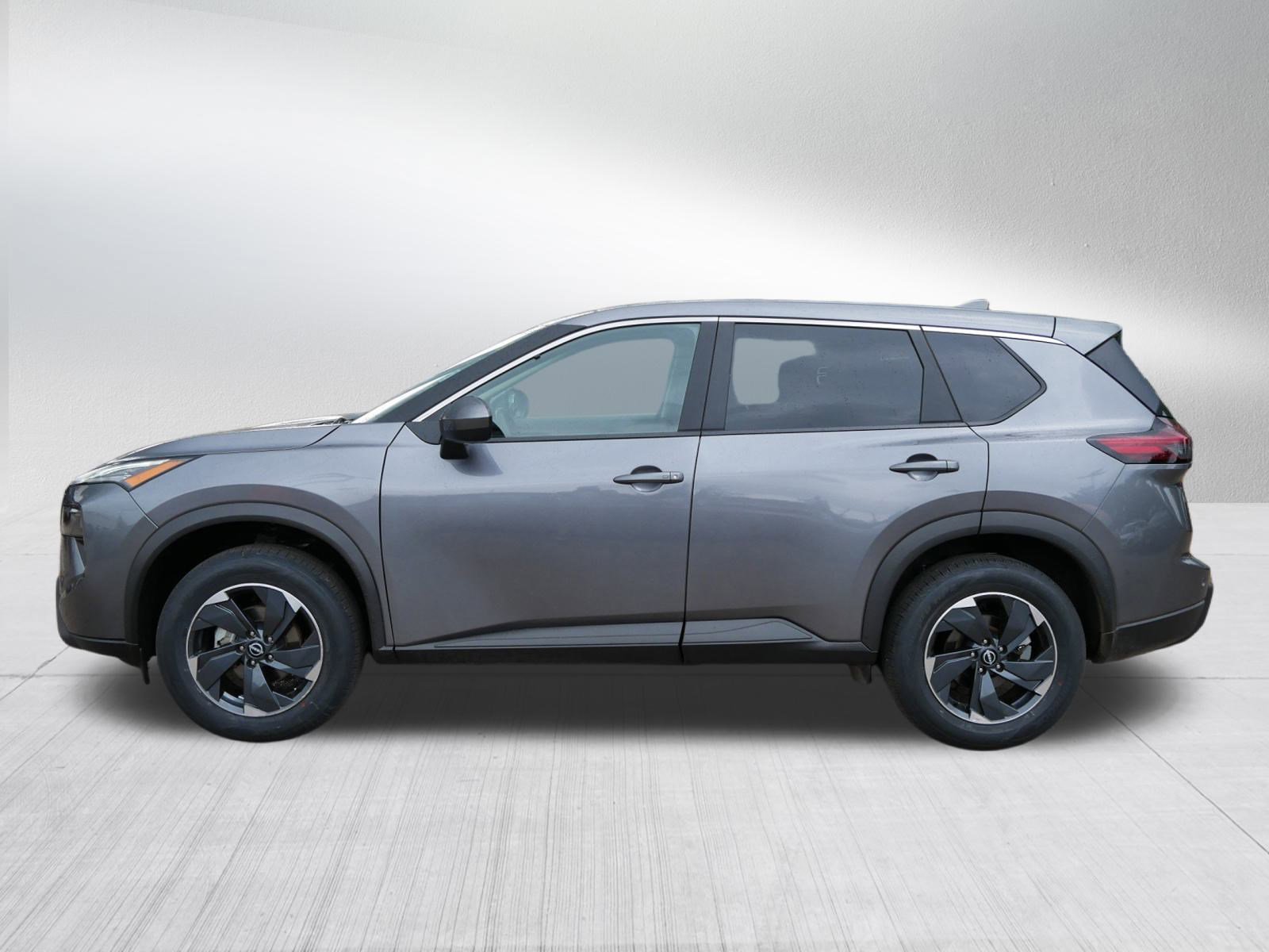 2024 Nissan Rogue SV photo 2
