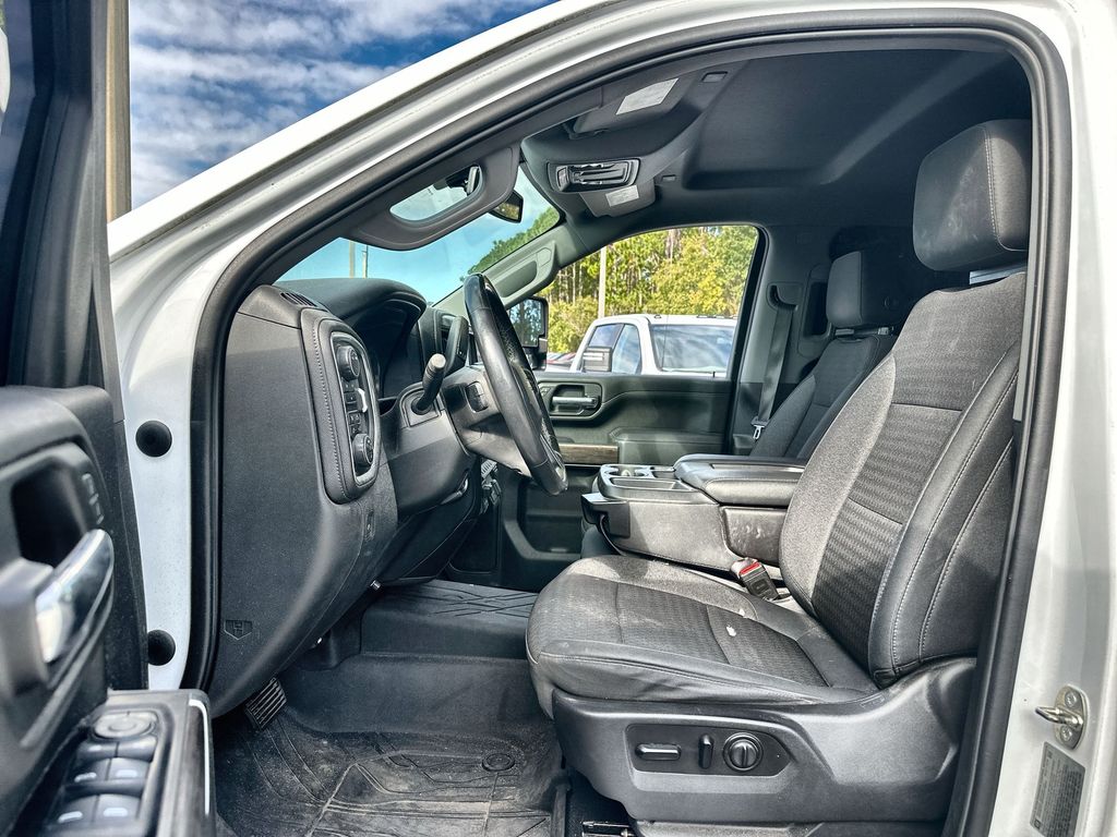 2020 Chevrolet Silverado 2500HD photo 2