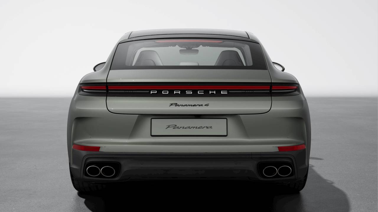 2026 Porsche Panamera 4 photo 2
