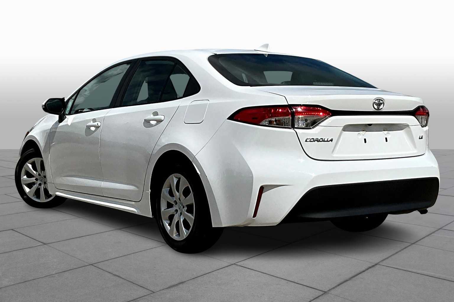 2024 Toyota Corolla LE photo 11