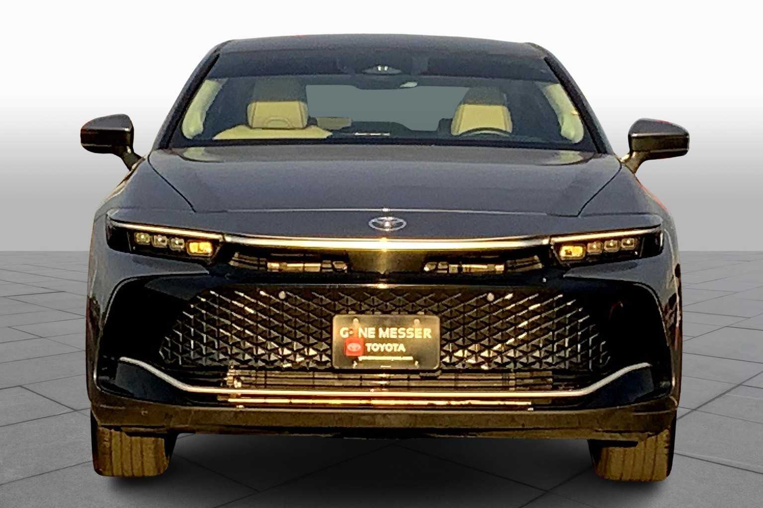2024 Toyota Crown Limited photo 3