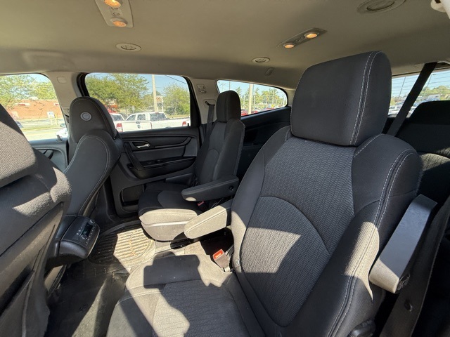 2016 Chevrolet Traverse 2LT photo 25