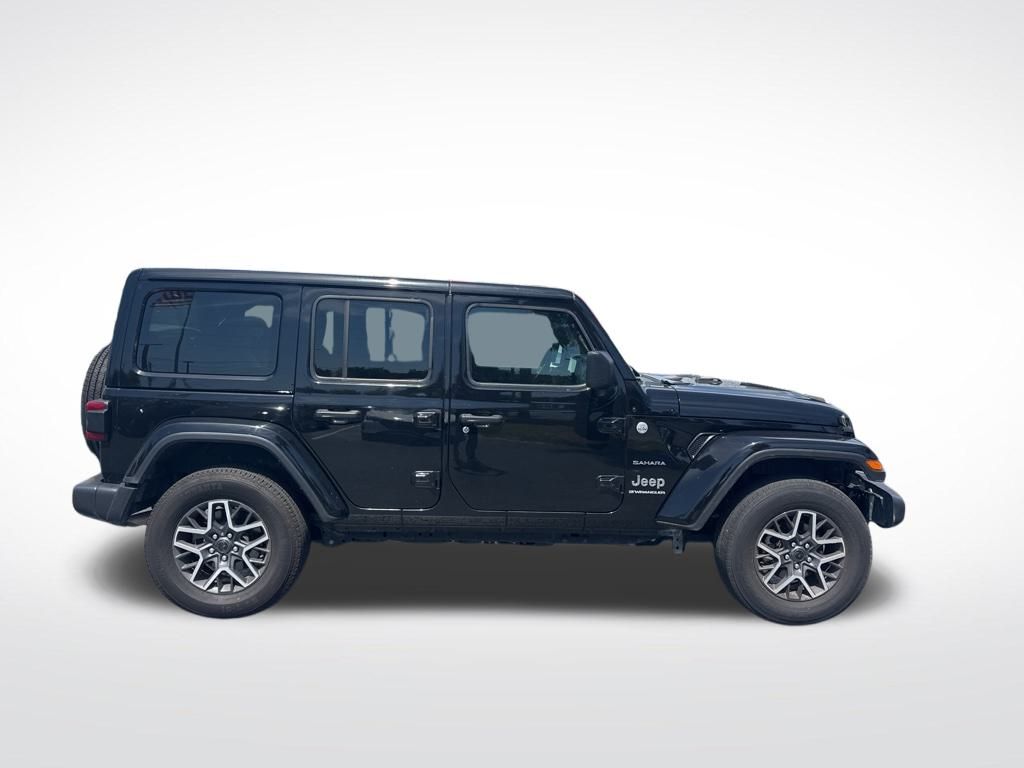 2024 Jeep Wrangler Sahara photo 2