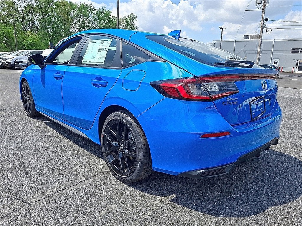 2025 Honda Civic Hatchback Sport photo 4