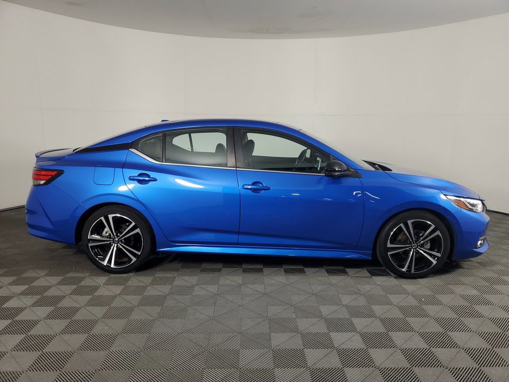 2022 Nissan Sentra SR photo 3