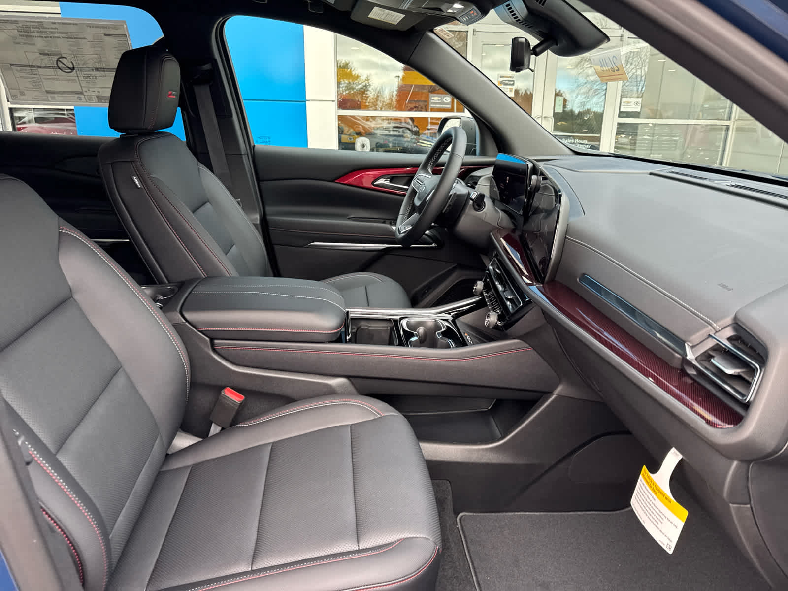 2026 Chevrolet Traverse Z71 photo 2