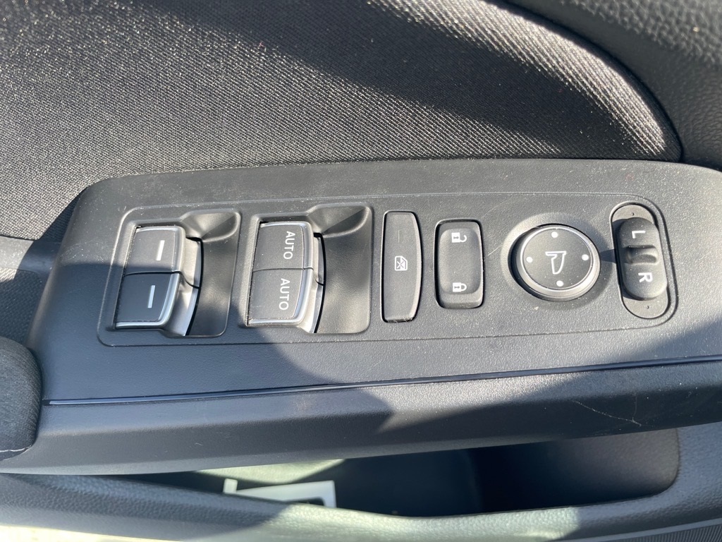 2024 Honda Civic Hatchback LX photo 12