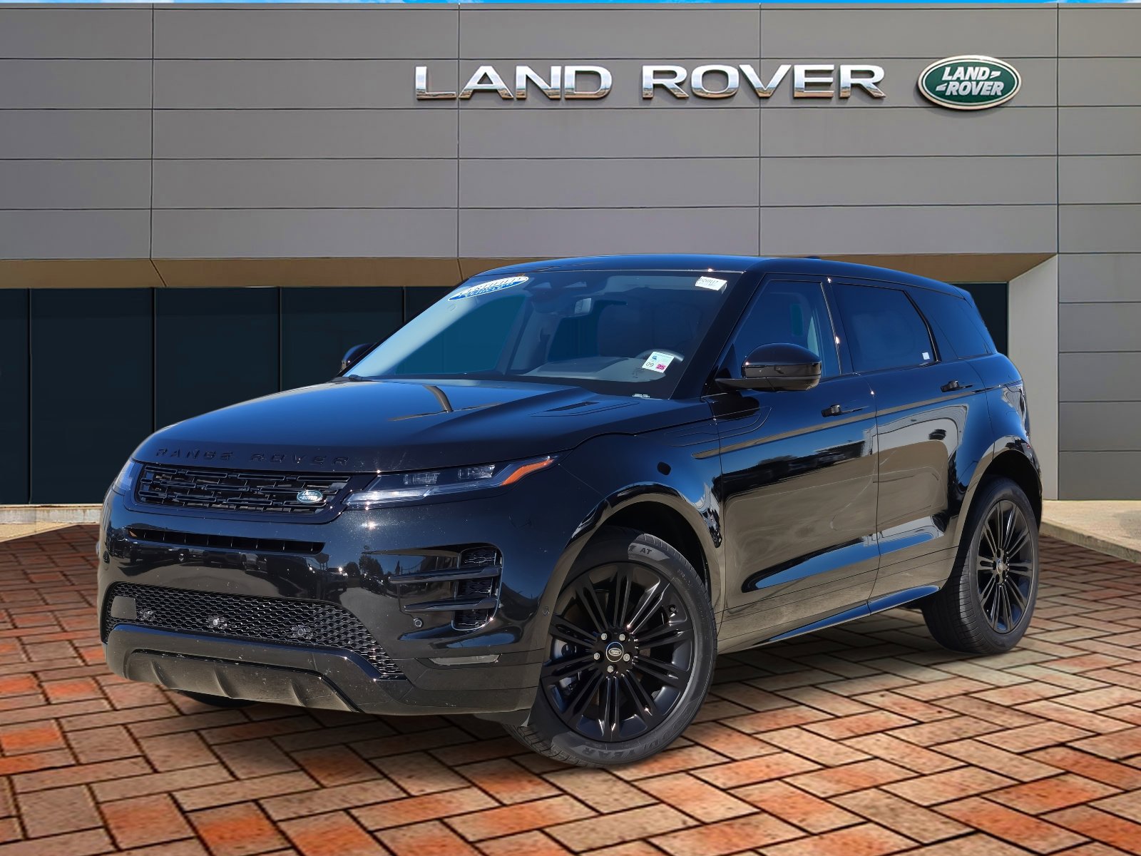 2025 Land Rover Range Rover Evoque Dynamic SE's photo