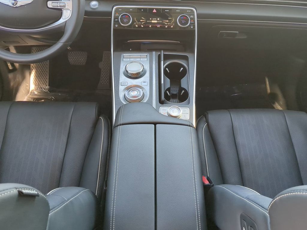 2024 Genesis GV80 3.5T Advanced photo 18
