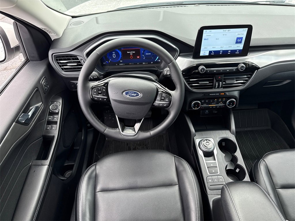 2022 Ford Escape Titanium photo 25