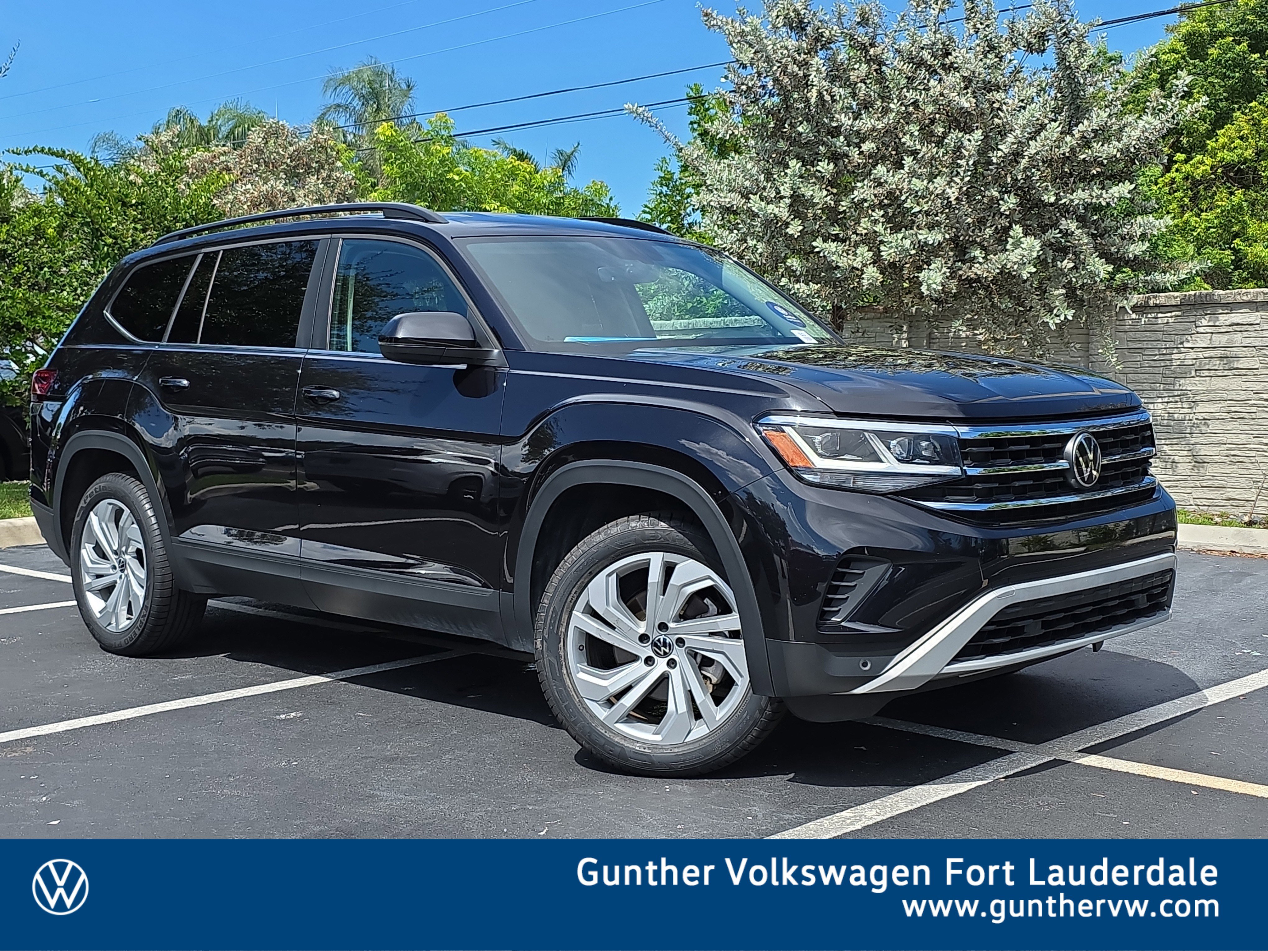 2023 Volkswagen Atlas SE w/Tech's photo