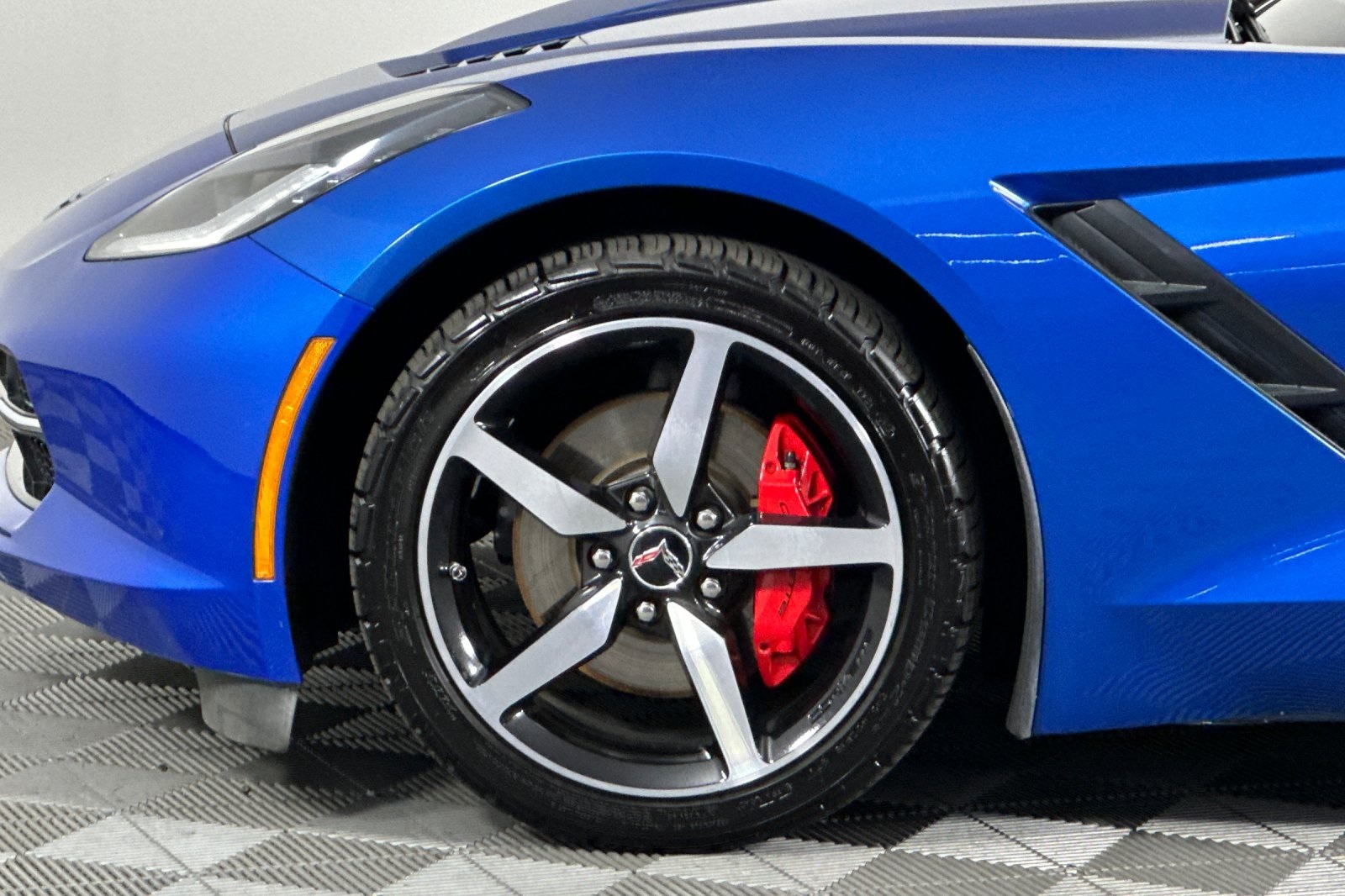 2015 Chevrolet Corvette Stingray 2LT photo 24