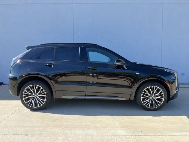 2024 Cadillac XT4 Sport photo 4
