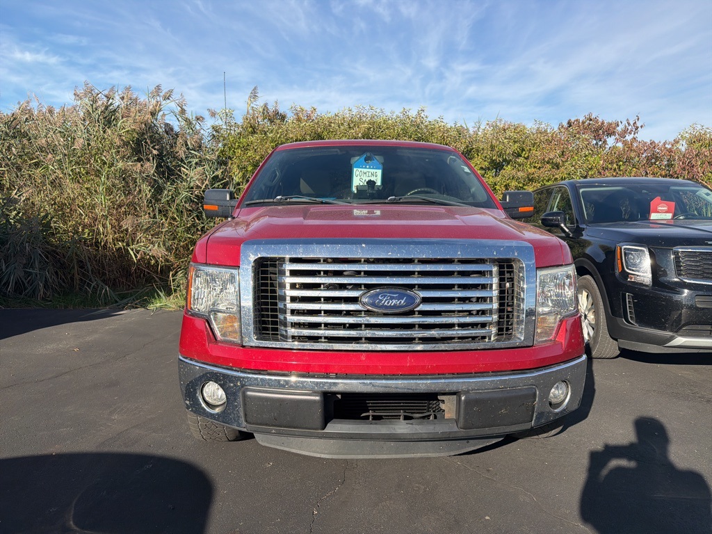 2012 Ford F-150 XLT photo 2