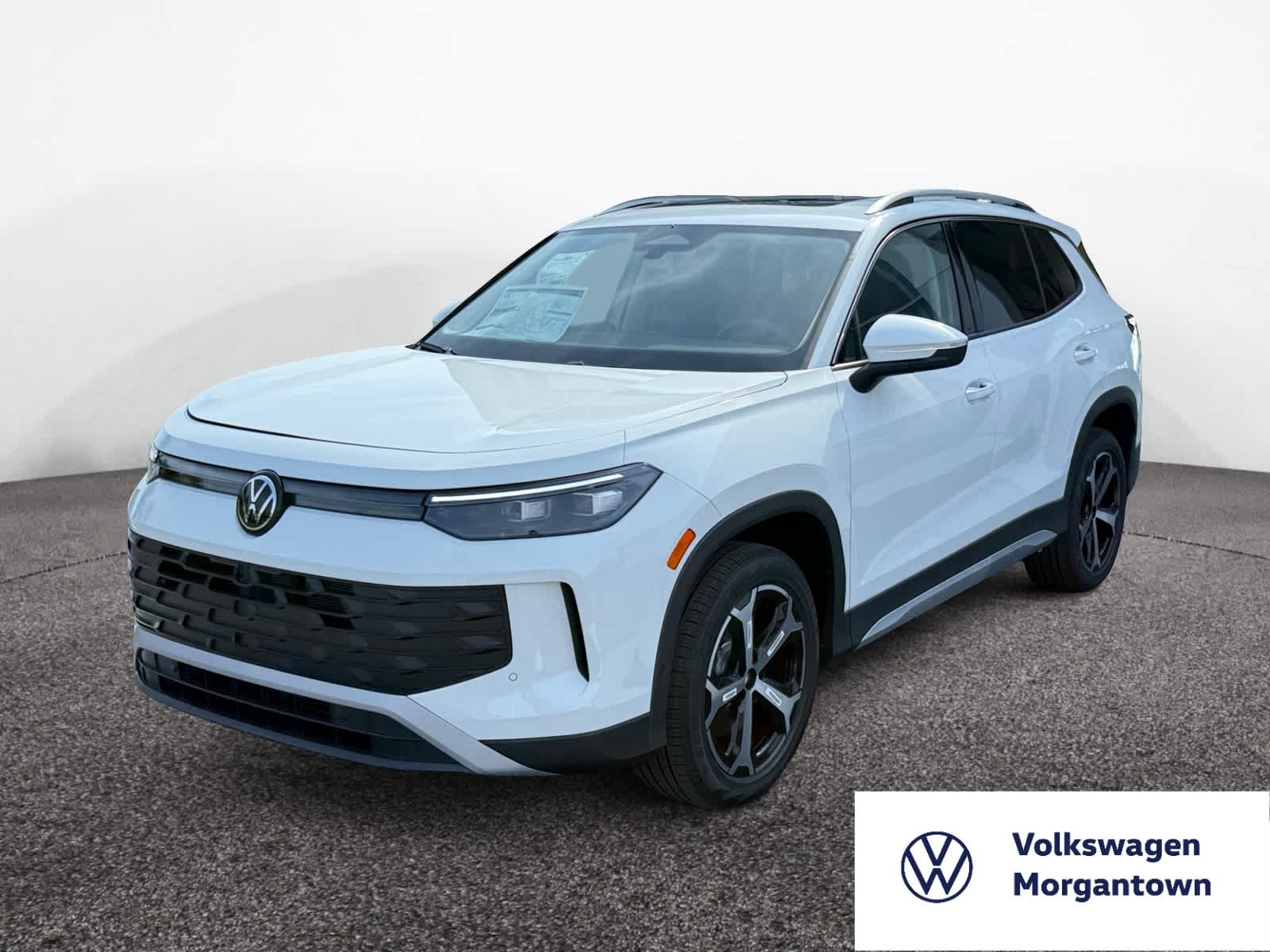 2025 Volkswagen Tiguan SE's photo