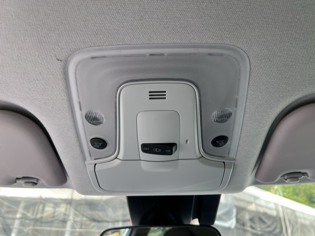 2019 Toyota Prius Prime Plus Premium Advanced photo 23
