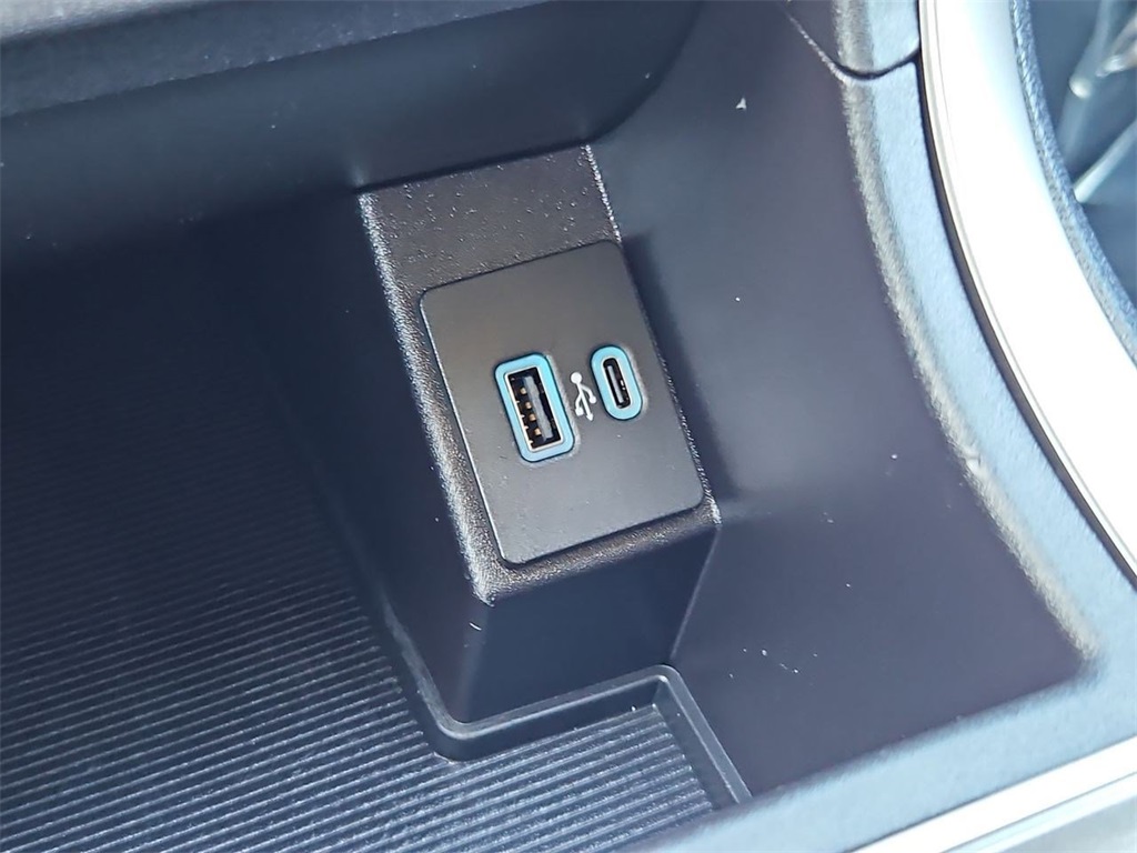 2023 Ford Edge SEL photo 21